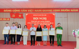 Đảng ủy xã Tân Lợi tổ chức Hội nghị tổng kết công tác tổ chức Đại hội và triển khai thực hiện Nghị quyết Đại hội Đảng bộ xã lần thứ I, nhiệm kỳ 2025-203