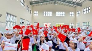 Không khí Lễ kỷ niệm 80 năm thành lập Bộ Quốc gia Giáo dục và Khai giảng năm học 2025 - 2026 trên địa bàn xã Tân Lợi