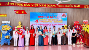 UBND xã Tân Lợi Họp mặt kỷ niệm 43 năm ngày Nhà giáo Việt Nam và Sơ kết 05 năm xây dựng xã hội học tập.
