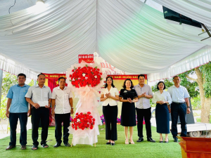 ẤP TRẢNG TRANH TƯNG BỪNG TỔ CHỨC NGÀY HỘI ĐẠI ĐOÀN KẾT TOÀN DÂN TỘC NĂM 2025