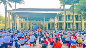  Công an xã Tân Lợi tuyên truyền pháp luật phòng, chống ma túy và pháo nổ trong trường họ