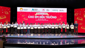 21 học sinh xã Tân Lợi nhận học bổng “Cho em đến trường” lần thứ 22