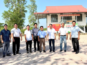 ĐOÀN GIÁM SÁT KIỂM TRA CÔNG TÁC BẦU CỬ TẠI CÁC ẤP TRÊN ĐỊA BÀN XÃ