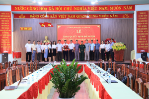 UBND xã Tân Lợi tổ chức Lễ trao quyết định điều động, bổ nhiệm công chức lãnh đạo, quản lý.