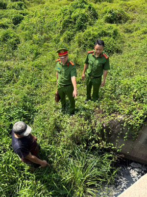 Công an xã Tân Lợi phối hợp xử lý 01 công ty xả nước thải trái phép ra môi trường trên địa bàn xã