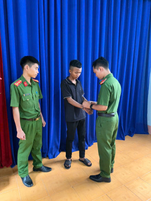Công an xã Tân Lợi bắt tạm giam bị can “Sử dụng trái phép chất ma túy”