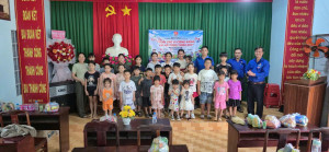 ĐOÀN THANH NIÊN SÔI NỔI NGÀY HỘI “TUỔI TRẺ VÌ CỘNG ĐỒNG - VUI HÈ CÙNG THIẾU NHI”