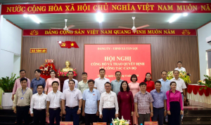 XÃ TÂN LỢI TỔ CHỨC HỘI NGHỊ TRAO QUYẾT ĐỊNH VỀ CÔNG TÁC CÁN BỘ SAU SẮP XẾP TỔ CHỨC ẤP