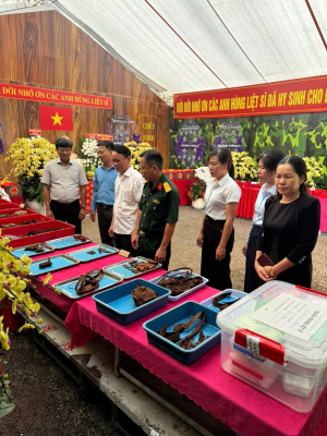 ĐỒNG CHÍ BÍ THƯ ĐẢNG ỦY XÃ THĂM, ĐỘNG VIÊN ĐỘI K72/BỘ CHQS THÀNH PHỐ ĐỒNG NAI LÀM NHIỆM VỤ TÌM KIẾM, QUY TẬP HÀI CỐT LIỆT SĨ