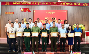 UBND XÃ TÂN LỢI TỔ CHỨC HỘI NGHỊ TỔNG KẾT THỰC HIỆN LUẬT QUỐC PHÒNG NĂM 2018, LUẬT DÂN QUÂN TỰ VỆ NĂM 2019 VÀ LUẬT GIÁO DỤC QUỐC PHÒNG VÀ AN NINH NĂM 2013