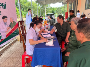 ⭐️⭐️Đoàn xã Tân Lợi phối hợp tổ chức chương trình khám bệnh, tầm soát sức khỏe về mắt và cấp phát thuốc miễn phí cho người có công⭐️⭐️