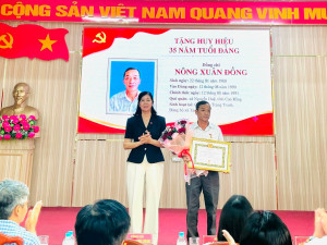 XÃ TÂN LỢI: TRAO TẶNG HUY HIỆU 35 NĂM TUỔI ĐẢNG ĐỢT 2/9/2026
