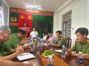 Đảng ủy xã Tân Lợi làm việc với Đảng ủy Công an xã về kết quả thực hiện nhiệm vụ 9 tháng đầu năm và phương hướng, nhiệm vụ 3 tháng cuối năm 2026