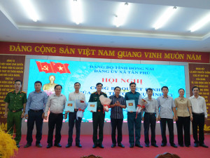 HỘI NGHỊ CÔNG BỐ QUYẾT ĐỊNH VỀ CÔNG TÁC CÁN BỘ