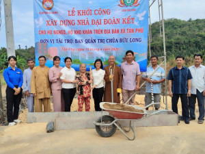 TÂN PHÚ: Khởi công xây dựng nhà Đại đoàn kết cho hộ dân khó khăn tại ấp Bàu Chim.