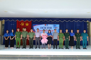 TÂN QUAN TỔ CHỨC HỘI THI TUYÊN TRUYỀN “THANH NIÊN VỚI VĂN HÓA GIAO THÔNG; TÌM HIỂU LUẬT PHÒNG, CHỐNG MA TÚY, PHÒNG, CHỐNG BẠO LỰC HỌC ĐƯỜNG” VÀ XẾP SÁCH NGHỆ THUẬT