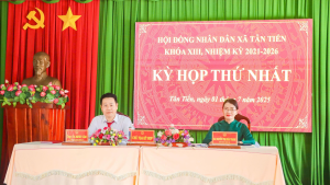 KỲ HỌP THỨ NHẤT HĐND XÃ TÂN TIẾN