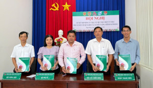 NHCSXH Bù Đốp ký kết hợp đồng ủy thác với các tổ chức đoàn thể xã Tân Tiến