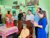 Đoàn đại biểu Tỉnh ủy và lãnh đạo phường Tân Triều thăm, tặng quà Mẹ Việt Nam anh hùng Hồ Thị Vàng nhân dịp Tết Nguyên đán Bính Ngọ 2026