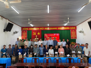 SỞ NÔNG NGHIỆP VÀ MÔI TRƯỜNG THĂM, CHÚC TẾT VÀ TRAO QUÀ CHO HỘ DÂN KHÓ KHĂN XÃ THANH SƠN NHÂN DỊP XUÂN BÍNH NGỌ 2026