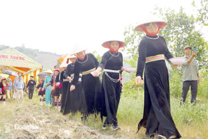 Ðánh thức tiềm năng du lịch từ bản sắc địa phương