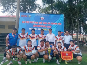 ĐẠI HỘI THỂ DỤC THỂ THAO XÃ THANH SƠN LẦN THỨ I: KHAI MẠC VÀ TRAO GIẢI MÔN BÓNG ĐÁ 5 NGƯỜI