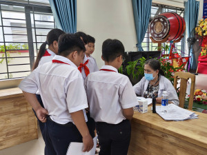 Trường THCS Thanh Sơn tổ chức khám sức khỏe định kỳ cho hơn 1.000 học sinh