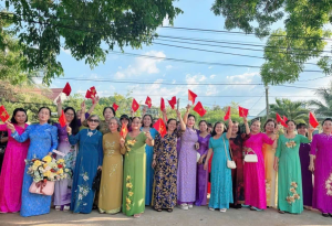 CHI BỘ ẤP 11 PHÁT HUY VAI TRÒ  TRONG PHÁT TRIỂN KINH TẾ - XÃ HỘI