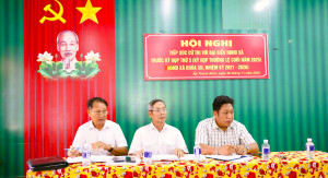 CỬ TRI ẤP THANH BÌNH TIẾP XÚC VỚI ĐẠI BIỂU HĐND XÃ TRƯỚC KỲ HỌP CUỐI NĂM 2025