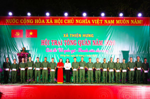 Rực lửa tuổi trẻ trong đêm văn nghệ “Khi Tổ quốc cần – Thanh niên sẵn sàng”