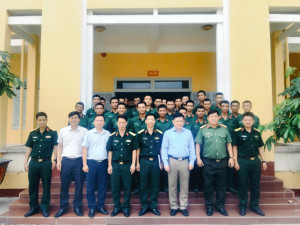 Đoàn công tác xã Thiện Hưng thăm, động viên chiến sĩ mới tại các đơn vị lực lượng vũ trang
