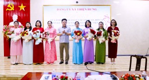 THIỆN HƯNG: GẶP MẶT CÁN BỘ NỮ LÃNH ĐẠO QUẢN LÝ NHÂN DỊP 20-10