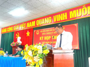 Đồng chí Trịnh Văn Trường Bì thư Đảng ủy, Chủ tịch HĐND xã phát biểu khai mạc kỳ họp