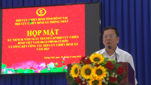 Đồng chí Trần Văn Danh Phó Bí thư thường trực Đảng ủy xã phát biểu chỉ đạo tại buổi họp mặt