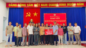 Giao vốn Quỹ Hỗ trợ nông dân cho phương án chăm sóc cây mít theo hướng hữu cơ tại xã Thống Nhất