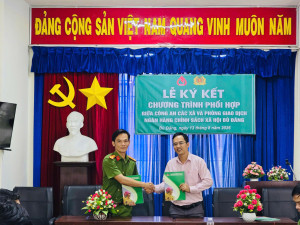 NHCSXH Bù Đăng ký kết chương trình phối hợp với Công an các...