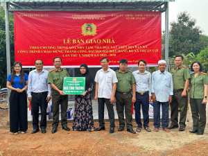 Lễ bàn giao nhà theo chương trình xóa nhà tạm, dột nát, trên địa bàn xã Thuận Lợi, Công trình chào mừng thành công Đại hội Đại biểu Đảng bộ xã