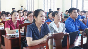 hội nghị triển khai chương trình “Bình dân học vụ số” và tập huấn, hướng dẫn cán bộ cơ sở khai thác, vận hành hệ thống, phần mềm mới