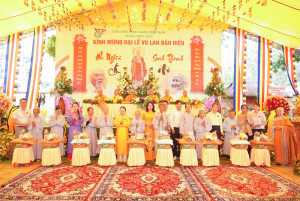 Chùa Phúc Hậu tổ chức Đại lễ Vu lan báo hiếu và trao quà cho người dân