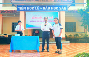 Buổi nói chuyện chuyên đề “Tư vấn sức khỏe sinh sản vị thành niên, thanh niên”.
