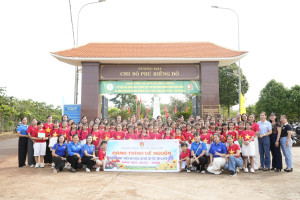 Liên đội Trường Tiểu học Thuận Phú tổ chức hành trình về nguồn “Thiếu nhi Thuận Lợi học tập tốt, rèn luyện chăm”
