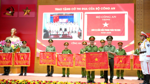 Công an xã Thuận Lợi: Vinh dự được tặng Cờ thi đua của Bộ Công an tại Hội nghị tổng kết công tác Công an năm 2025 của Công an tỉnh