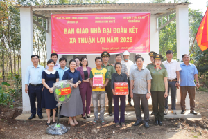 Thuận Lợi trao nhà đại đoàn kết cho 02 hộ đồng bào dân tộc thiểu số có hoàn cảnh khó khăn