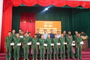 Thăm Và Động Viên Chiến Sĩ Mới Xã Thuận Lợi Năm...