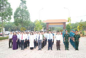 Xã Thuận Lợi tổ chức Lễ viếng Di tích Phú Riềng Đỏ nhân kỷ niệm 51 năm Ngày Giải phóng miền Nam, thống nhất đất nước