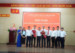 Ủy Ban Nhân Dân Xã Thuận Lợi Tổ Chức Hội Nghị Công Bố Các Quyết Định Về Công Tác Tổ Chức, Cán Bộ