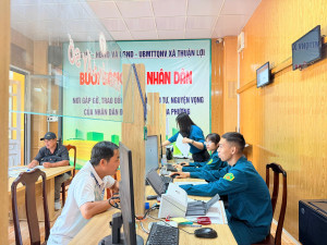 KHI CHIẾN SĨ DÂN QUÂN LÀM “TÌNH NGUYỆN VIÊN” HÀNH CHÍNH CÔNG TẠI UBND XÃ THUẬN LỢI