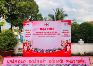 HỘI CHỮ THẬP ĐỎ XÃ THUẬN LỢI THĂM HỎI, HỖ TRỢ GIA ĐÌNH CÓ HOÀN CẢNH ĐẶC BIỆT KHÓ KHĂN
