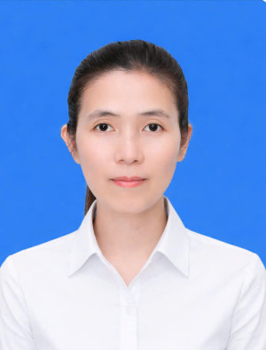 Bà Nguyên Hà Trang (Quầy 02)