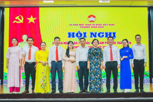 Cán bộ Công chức Ủy Ban Mặt trận Tổ quốc Phường Trấn Biên
